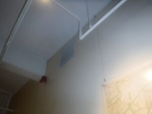 室内廊下の排気口